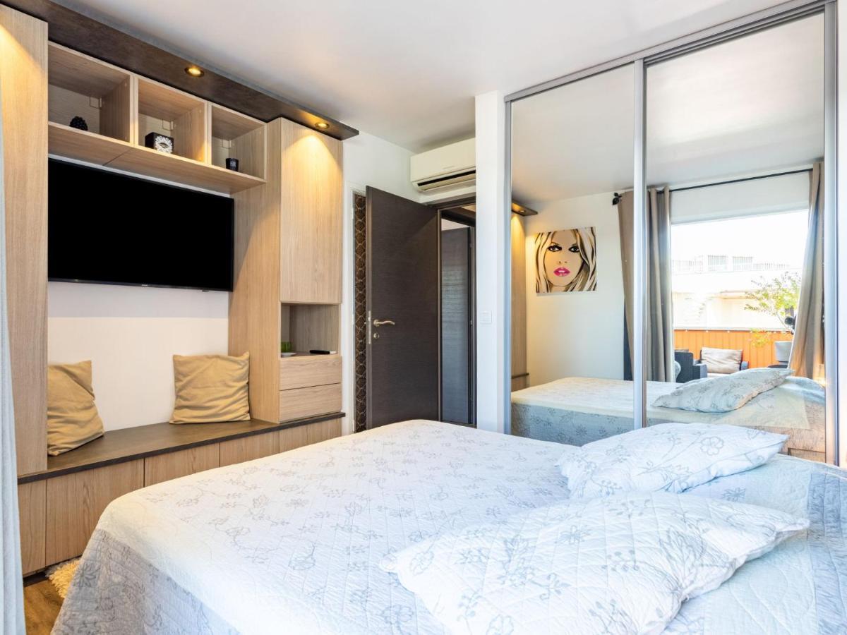 Apartment Les Patios-7 By Interhome แซ็ง-ทรอเป ภายนอก รูปภาพ